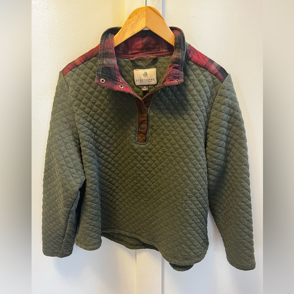Legendary Whitetails Women's Size XL Cedar Cabin Quilted Top Green & Red Plaid